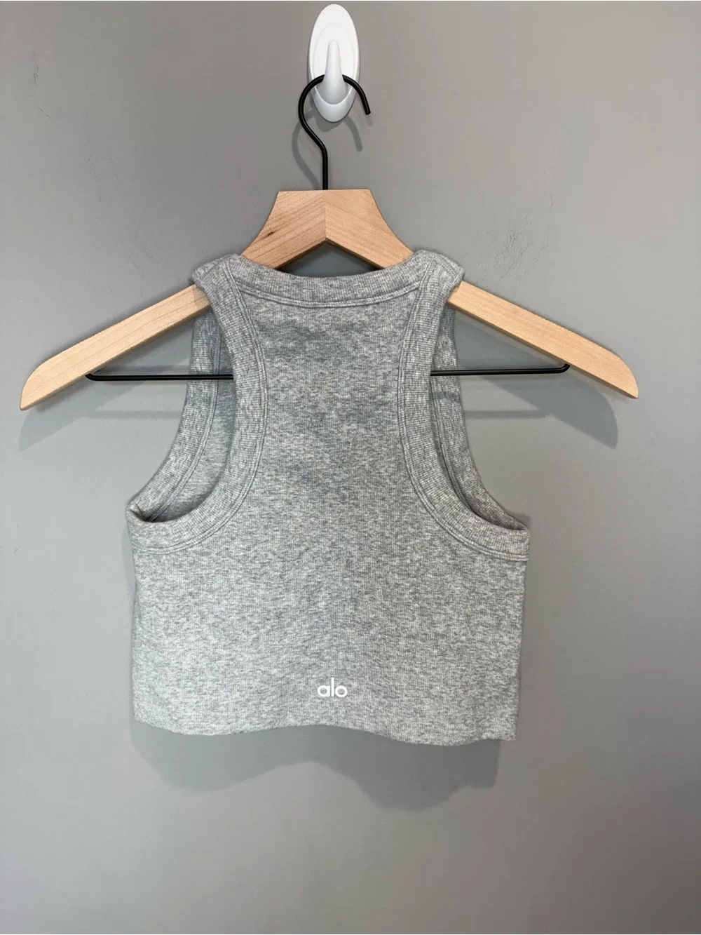 Alo Yoga Seamless Delight High Neck Bra in Athletic Heather Grey‎ Size small